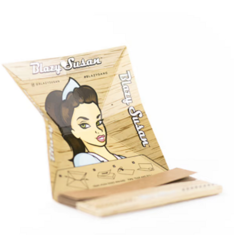 Photograph of product: Unbleached Deluxe Rolling Paper Kit - King Size Slim