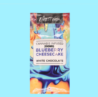 Photograph of product: FCC | Blueberry Cheesecake Chocolate Bar | 200mg TH-oui