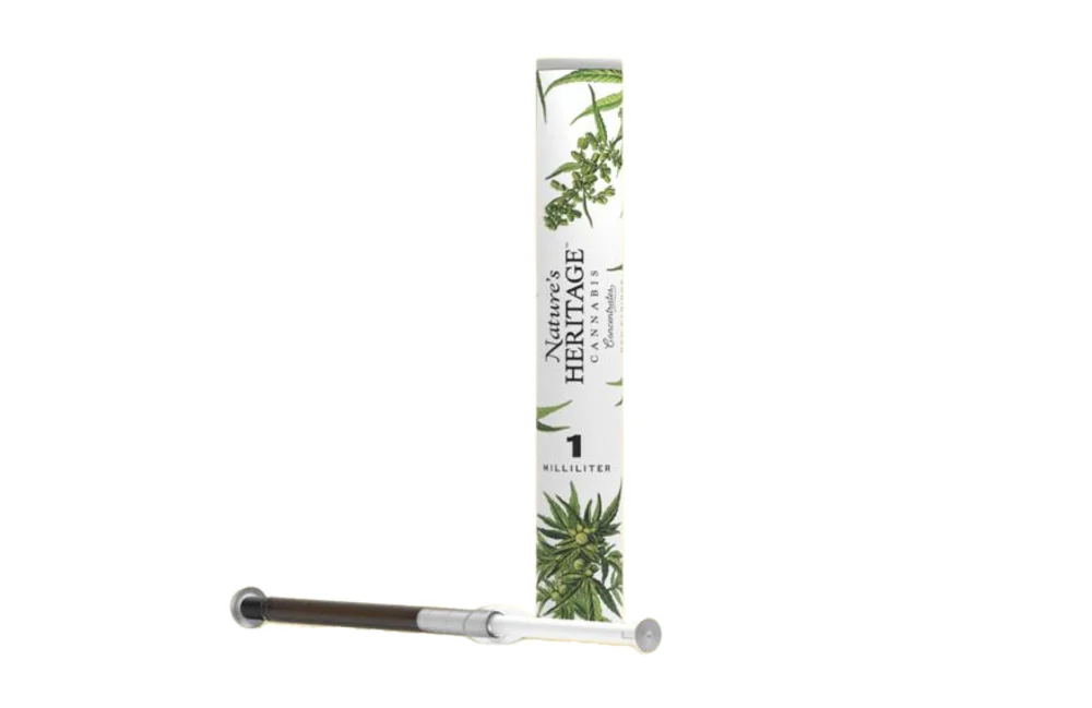 Photograph of product: 1g Buckner RSO Syringe