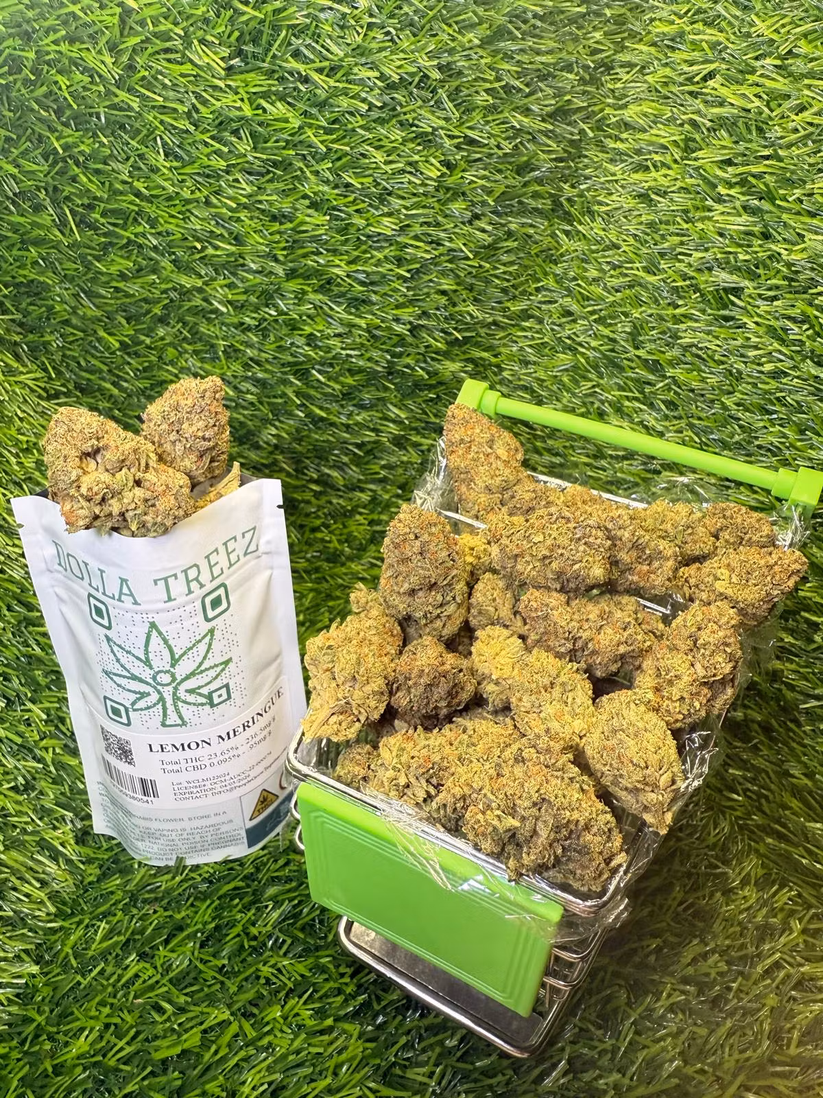 Photograph of product: Flower | Dolla Treez | Lemon Meringue - 3.5g