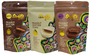 Photograph of product: Milk Chocolate Peanut Butter Cups 100mg | 10-pack