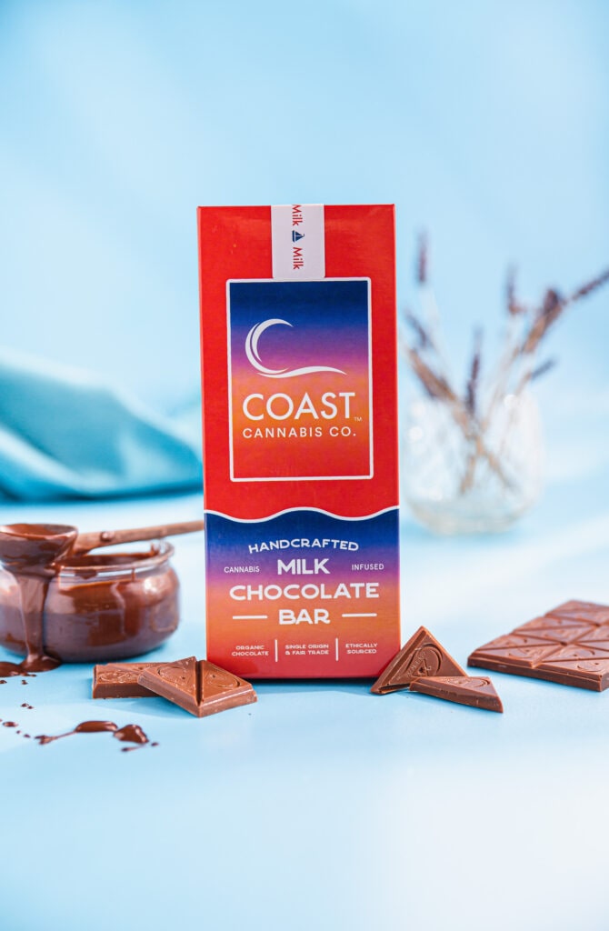 Photograph of product: COAST | Milk Chocolate Bar [100mg]