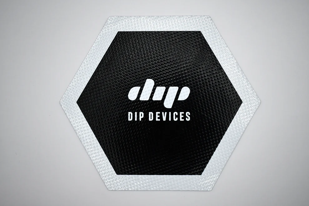Photograph of product: DIP Hexagon Mat-White/Black