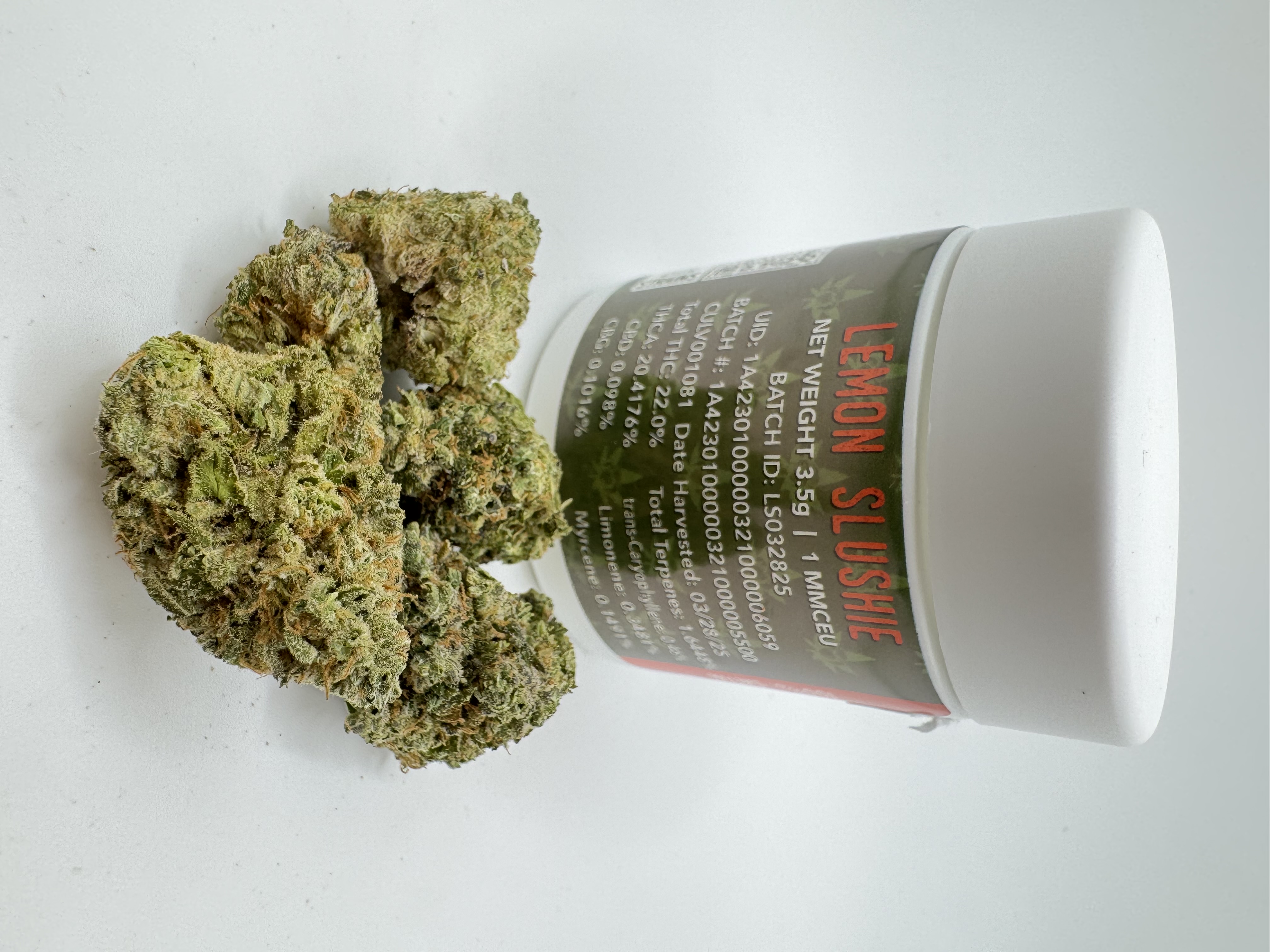 Photograph of product: Lemon Slushie Flower - 3.5g