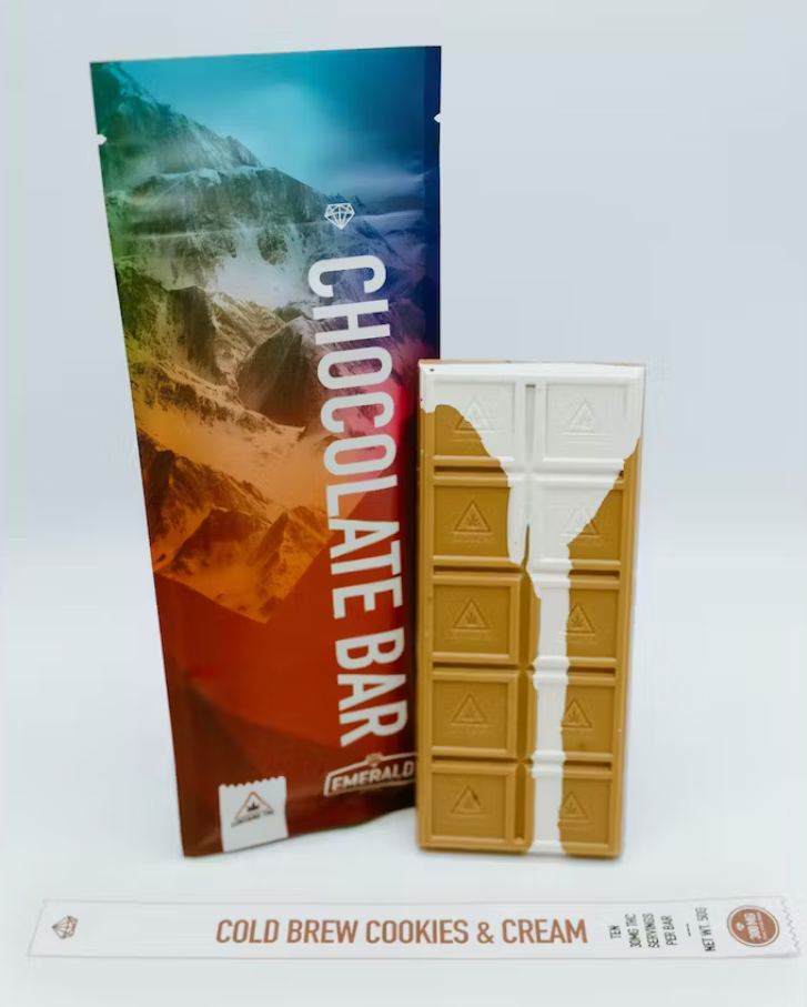 Photograph of product: 300mg Cold Brew Cookies and Cream Chocolate Bar