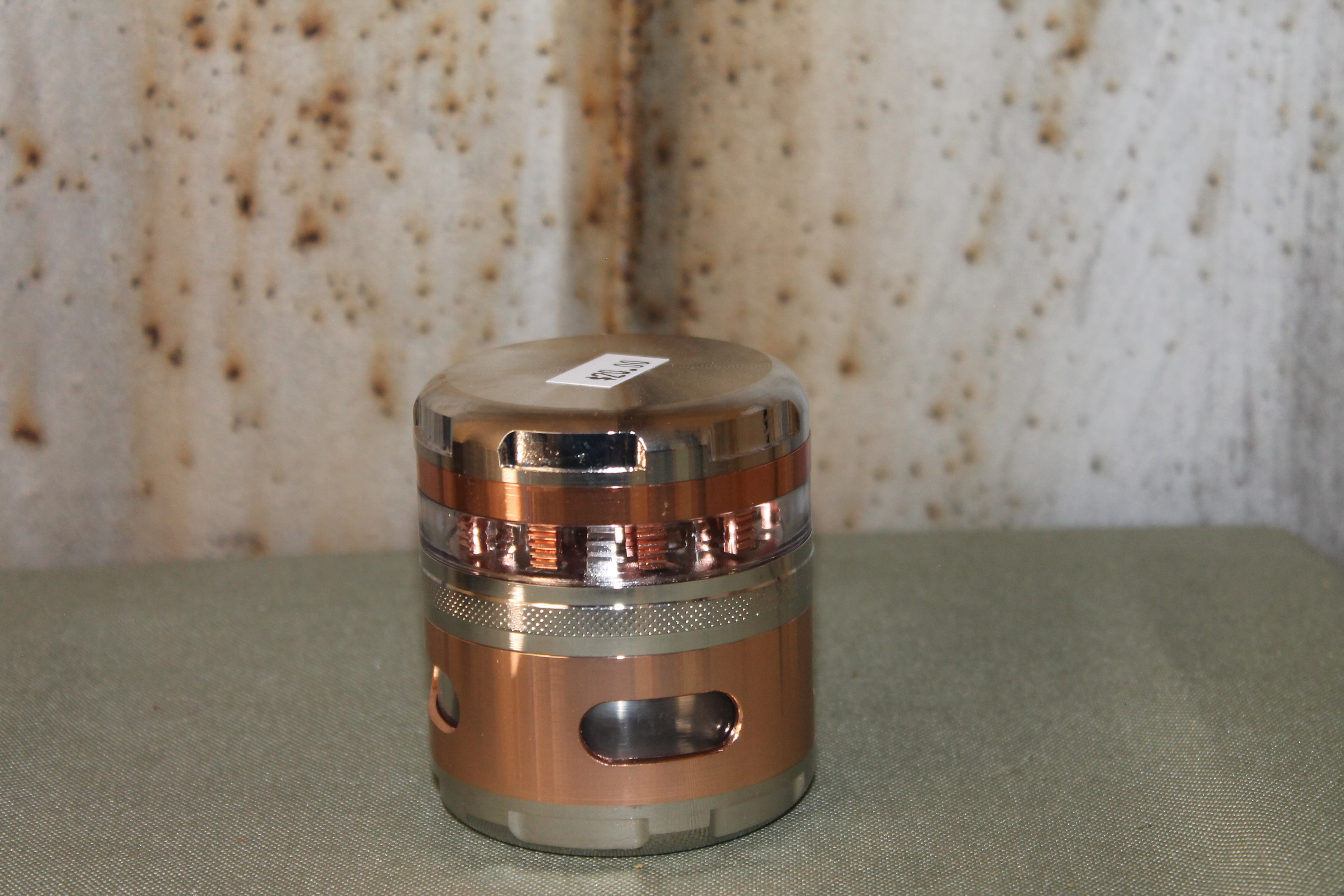 Photograph of product: RCD I 4 Piece Windowed Grinder