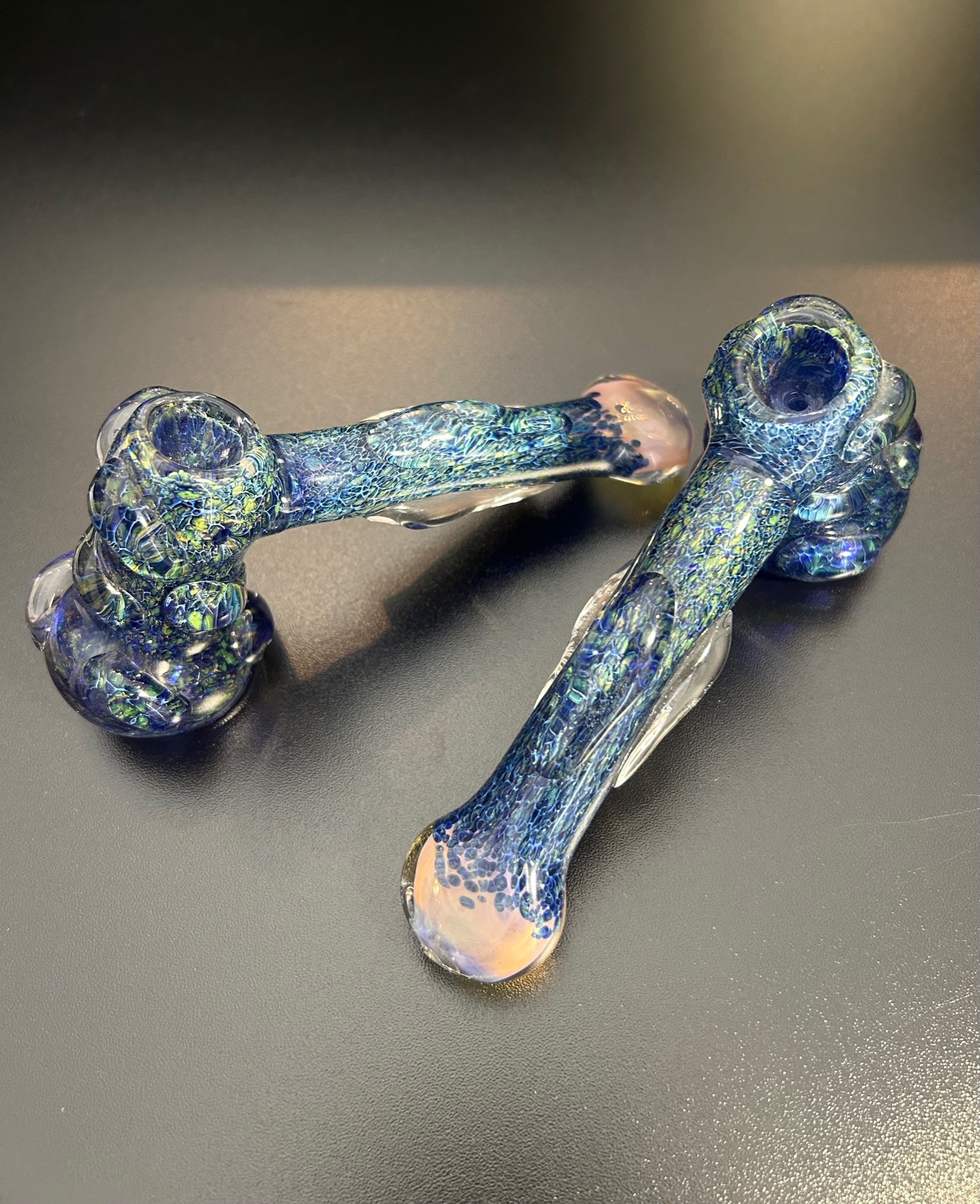 Photograph of product: 6" Gold Fume Tipped Deep Blue Heavy Hammer Bubbler