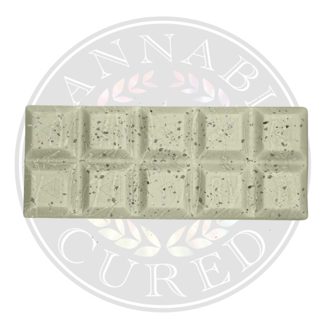 Photograph of product: Cookies & Cream Chocolate Bar 250mg