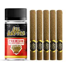 Photograph of product: Lil Leftys Infused Mini Blunts | Strawberry Banana (I/H) |  5 pack | Left Coast
