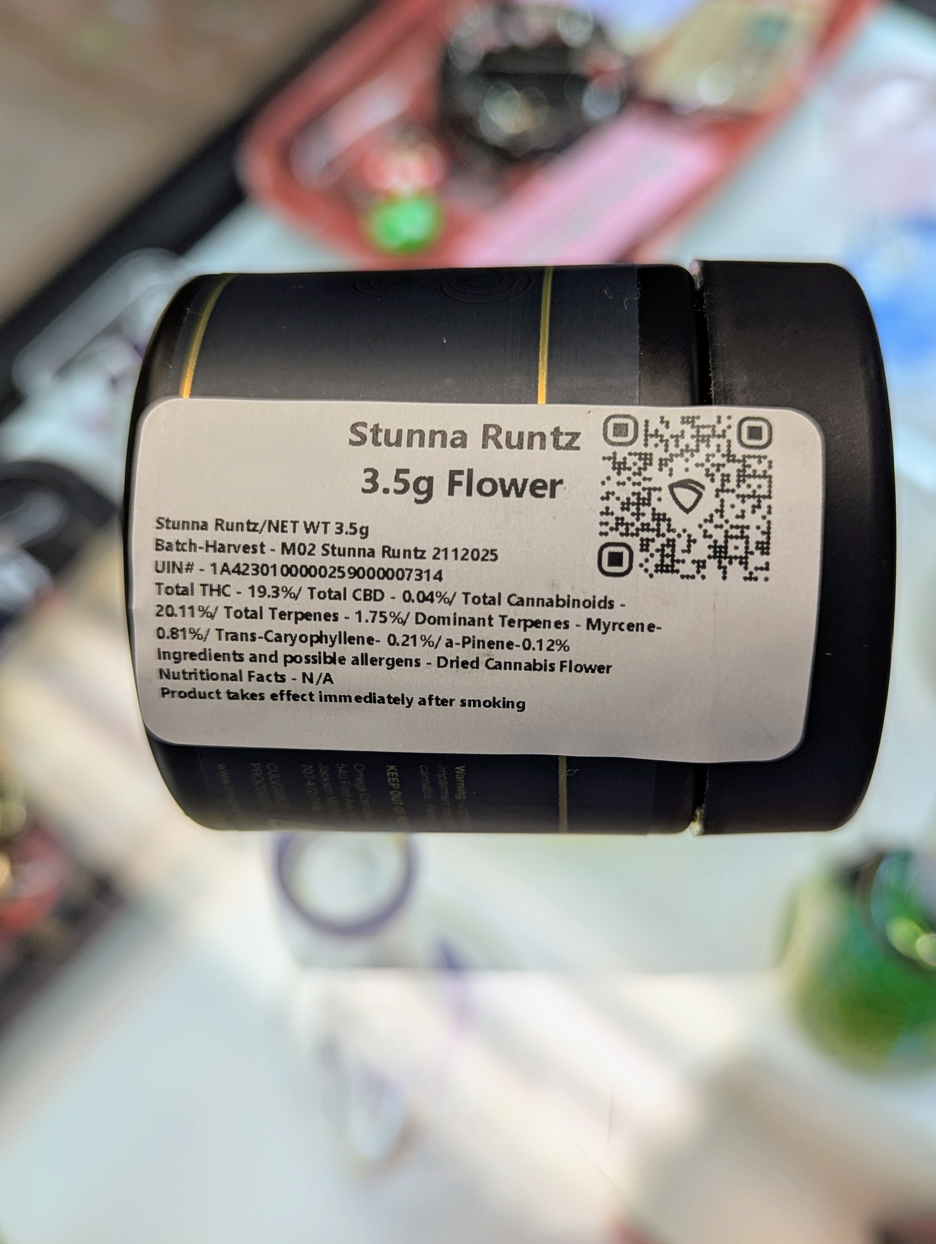 Photograph of product: Black Water | 3.5g | Stunna Runtz