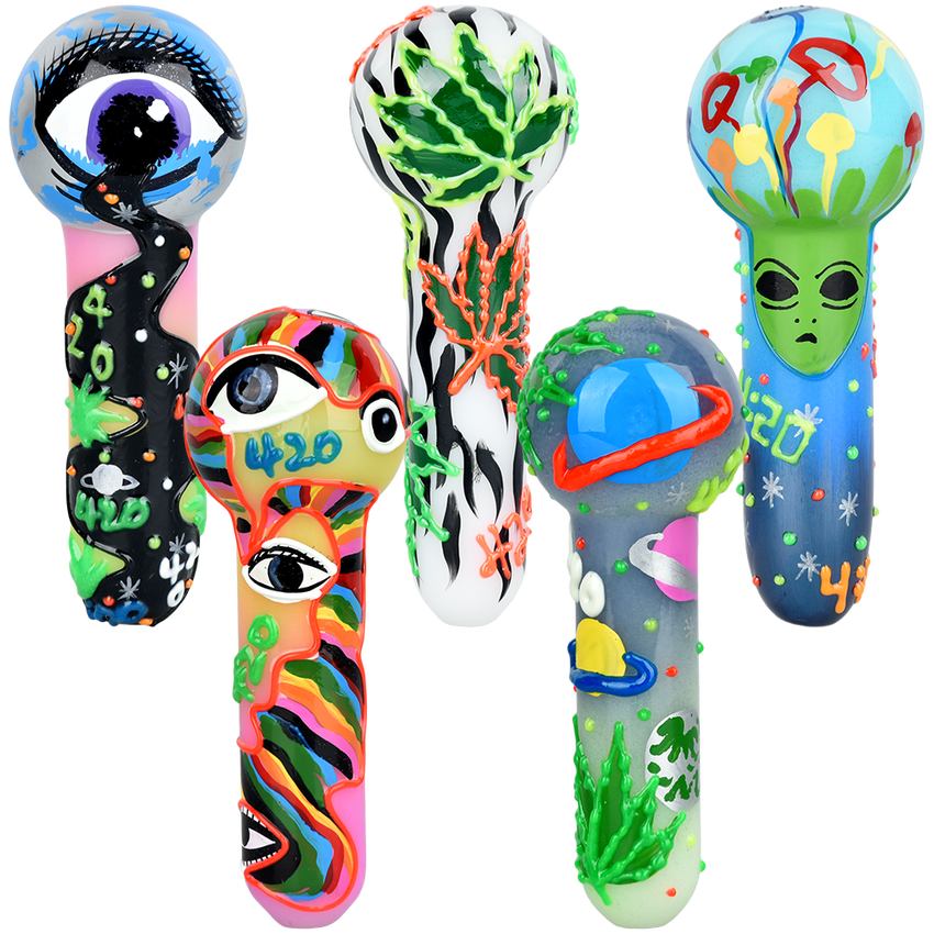 Photograph of product: 420 Painted Glow In The Dark Spoon Pipe - 5"