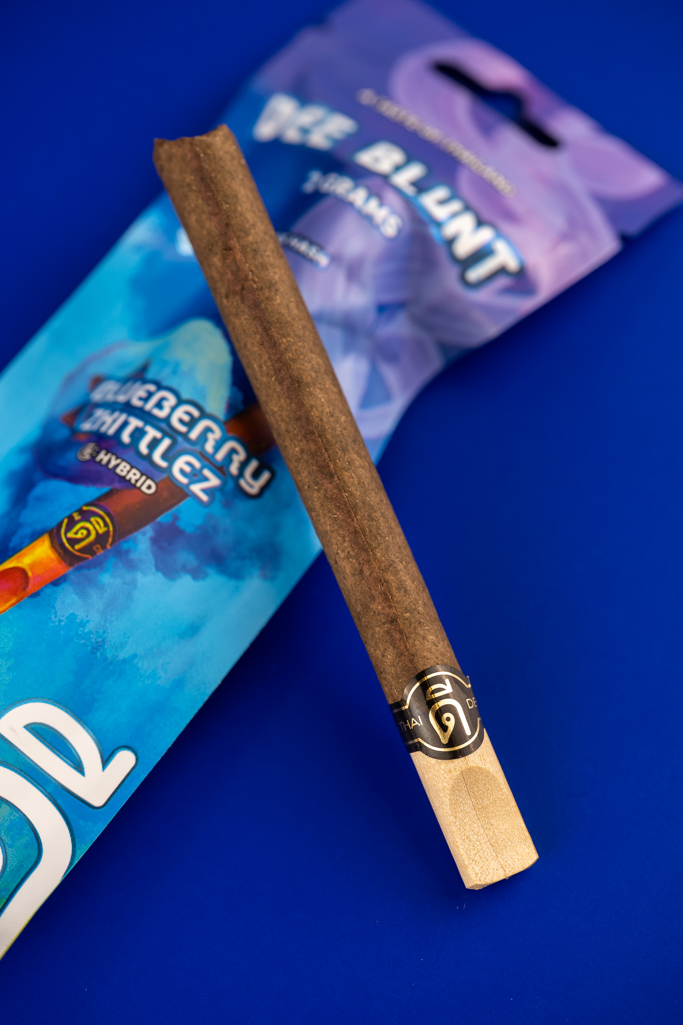 Photograph of product: 2g Dee Blunt Blueberry Skizzles