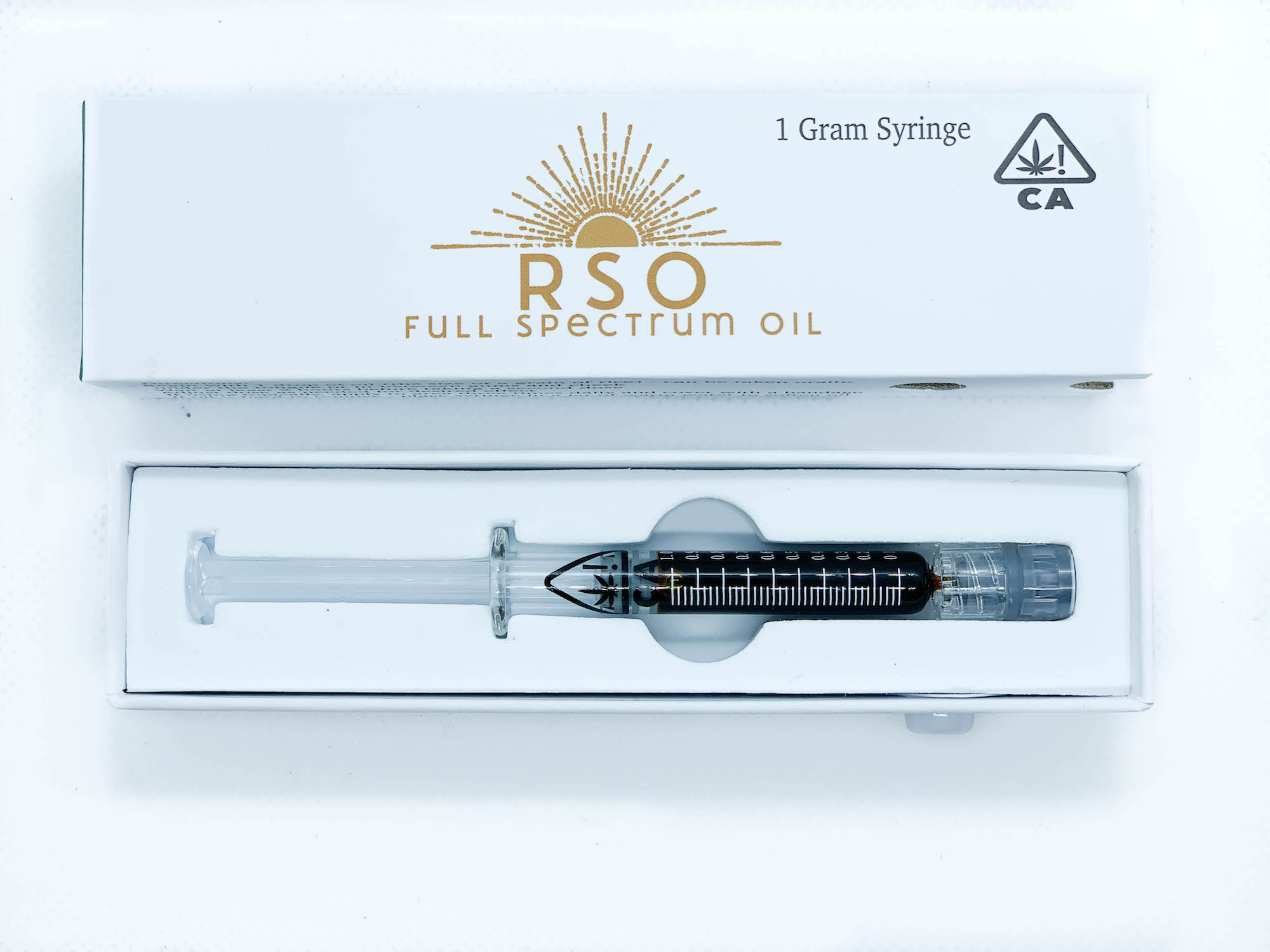 Photograph of product: Emerald Bay Extracts - Hybrid - 1 Gram RSO Syringe - Wedding Cake