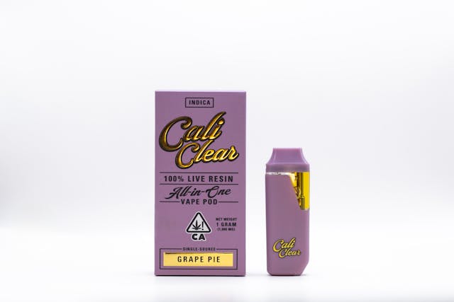 Photograph of product: Grape Pie | 1g Live Resin AIO - 