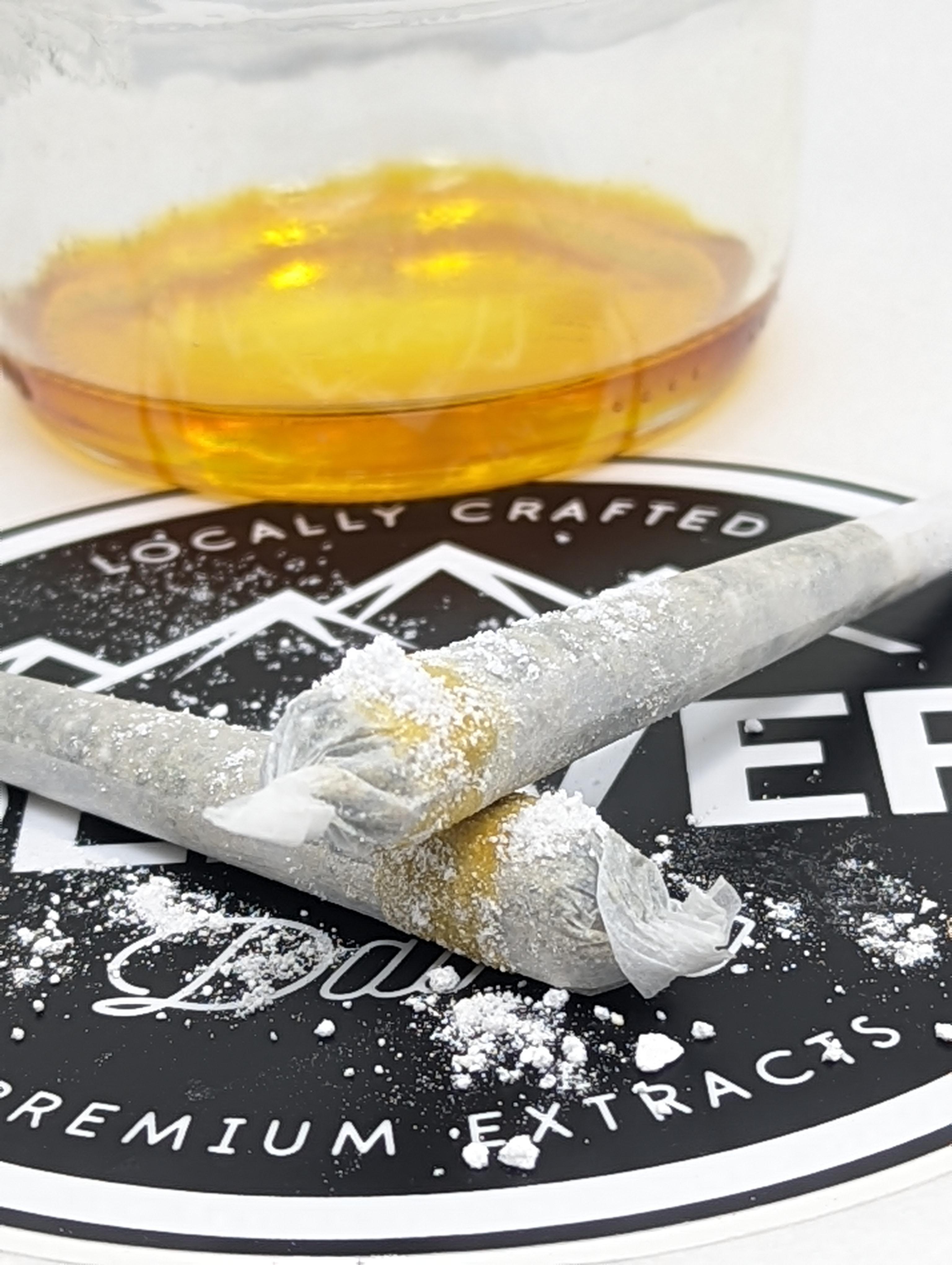 Photograph of product: Peach Crescendo (S/H) - Live Diamond Pre-Roll - Denver Dab Co.