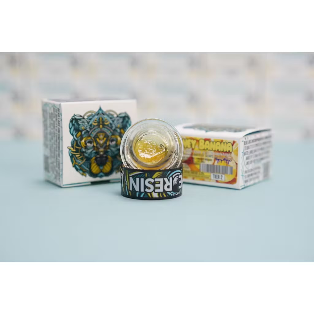 Photograph of product: BEAR LABS - CONCENTRATE (DIAMONDS) - - HYBRID - HONEY BANANAS