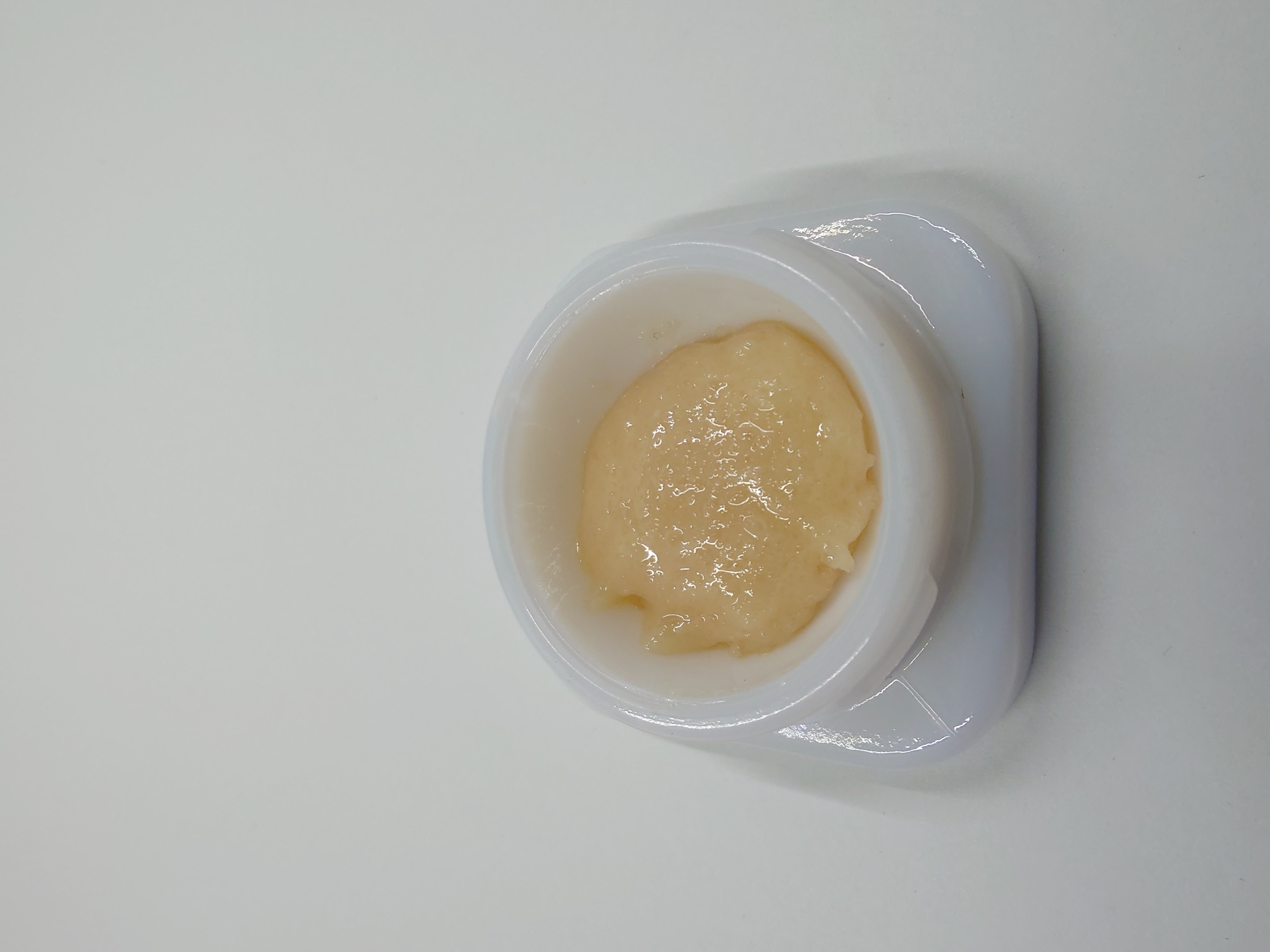Photograph of product: Crispy Commission - Live Badder 3.5g - Super Lemon Haze