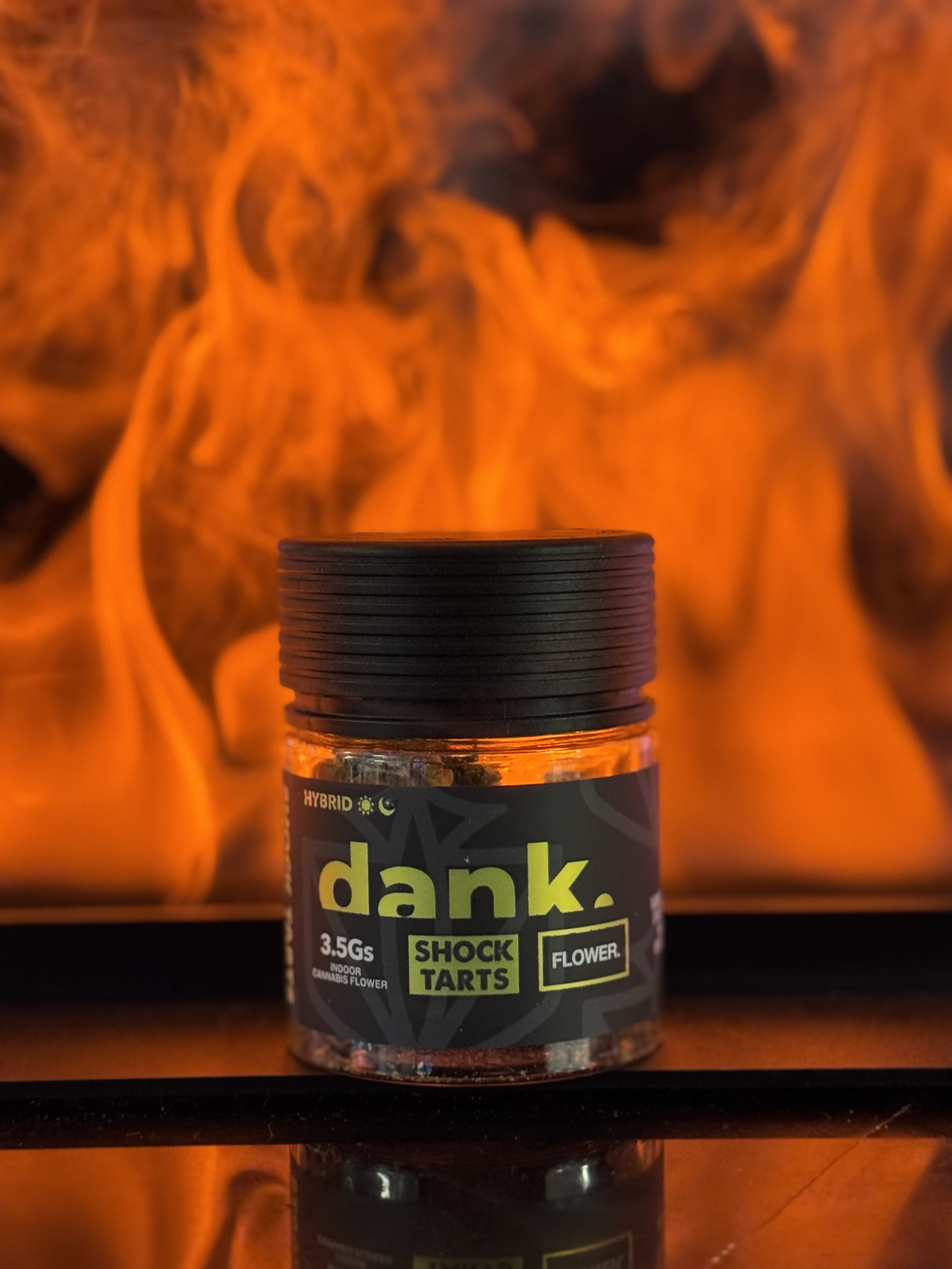 Photograph of product: Dank | Shock Tarts | 3.5g