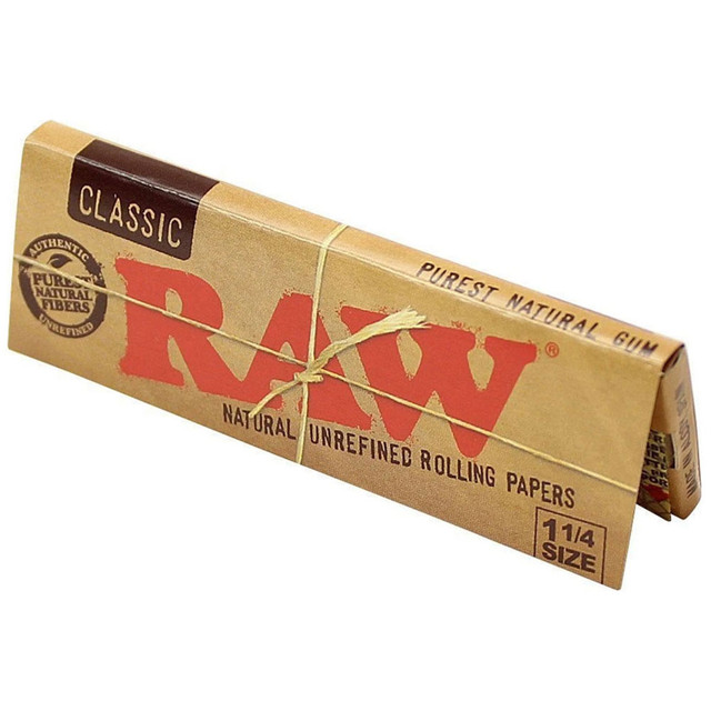 Photograph of product: RAW Classic - 1 1/4 " Rolling Papers