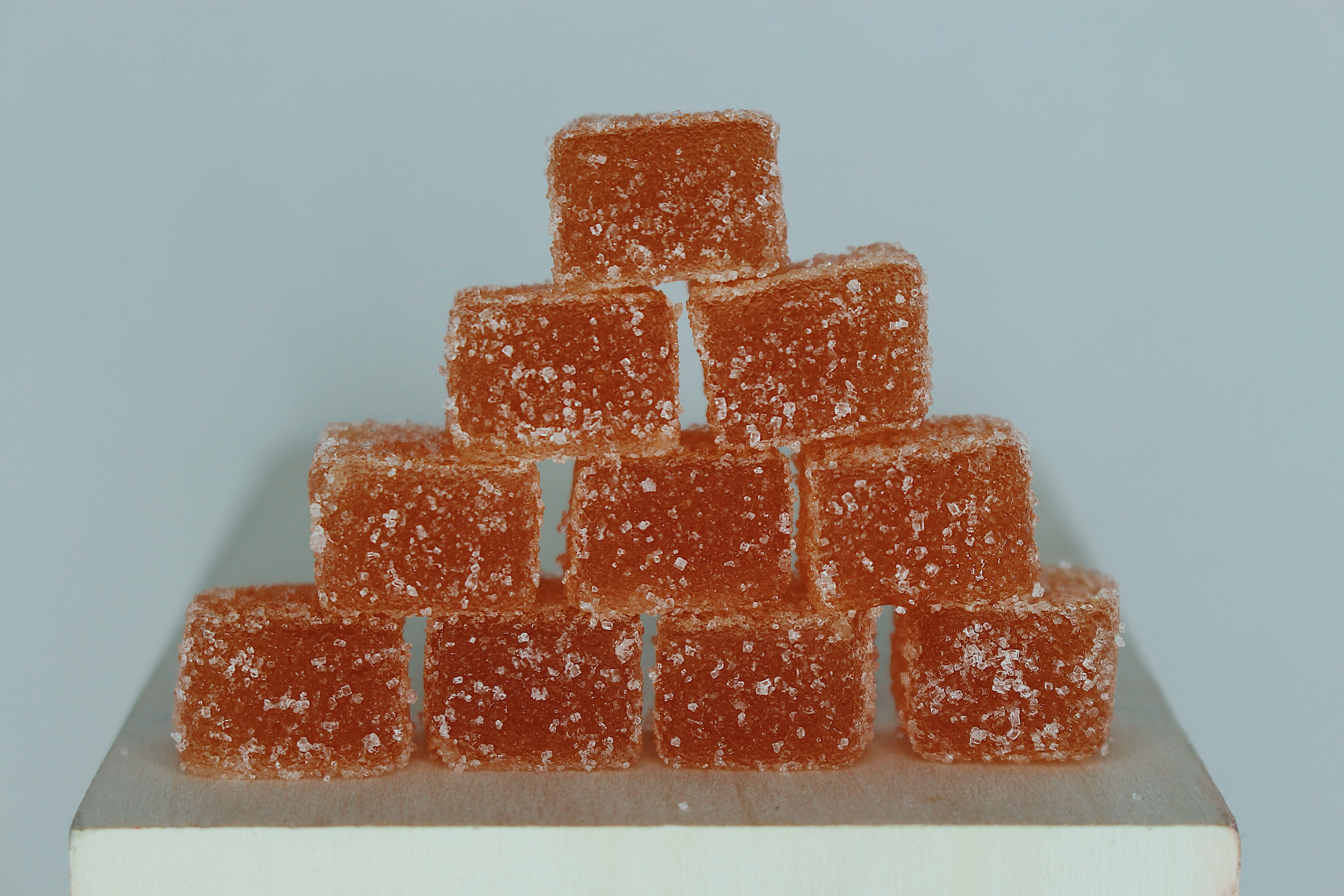 Photograph of product: Mango Pineapple Gummies 100mg