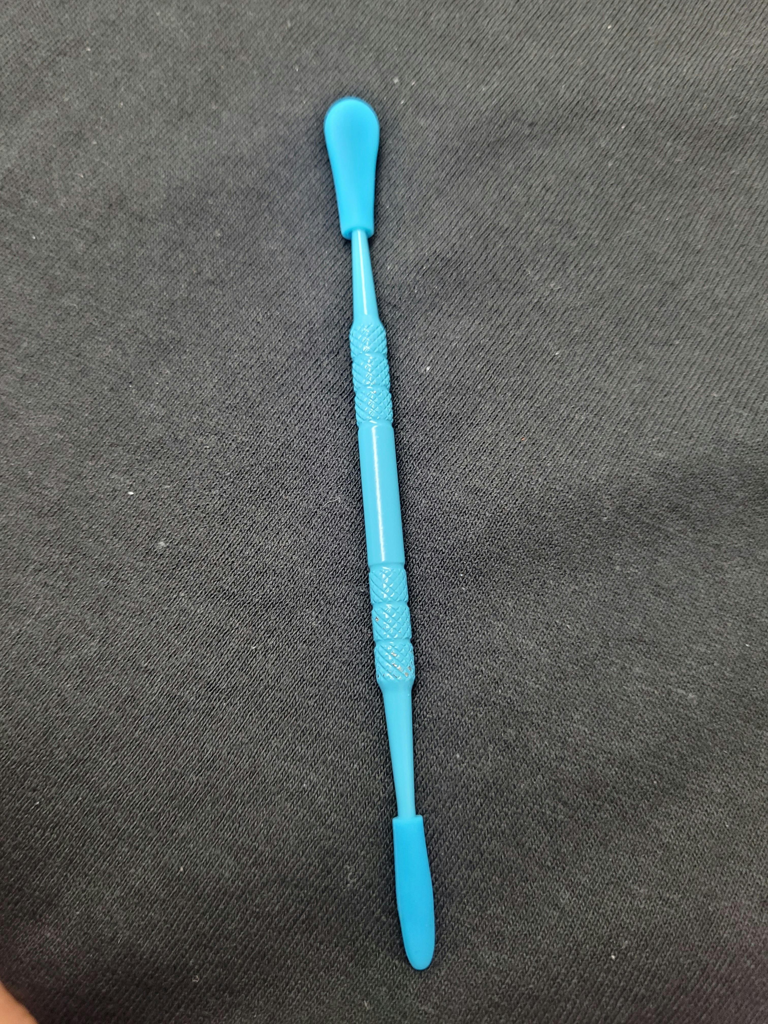 Photograph of product: CRUSH - Crayon Anodized Metal Concentrate Tool (Blue)