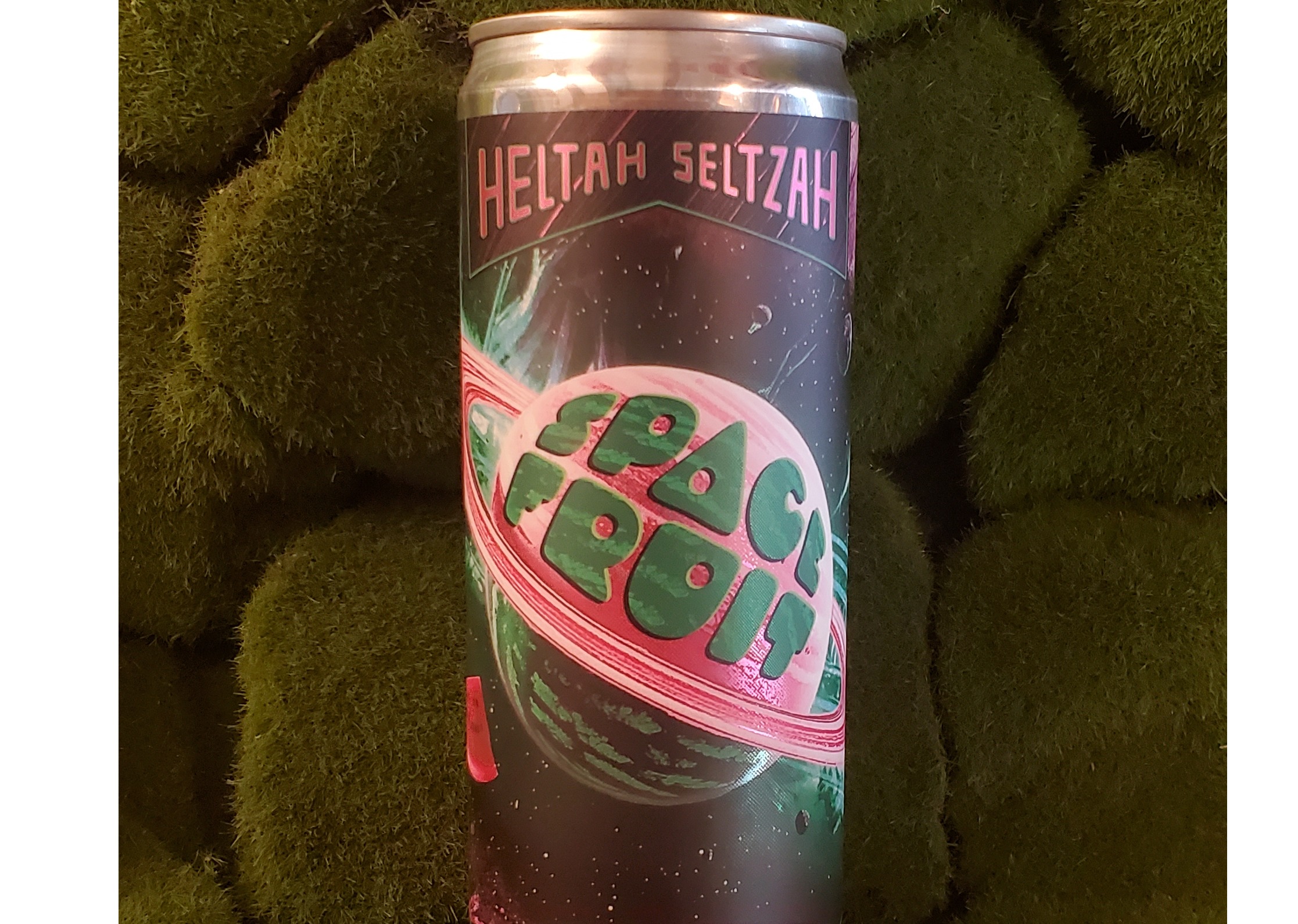 Photograph of product: 10mg Can | Space Fruit: Salted Watermelon Seltzah | Taunik+