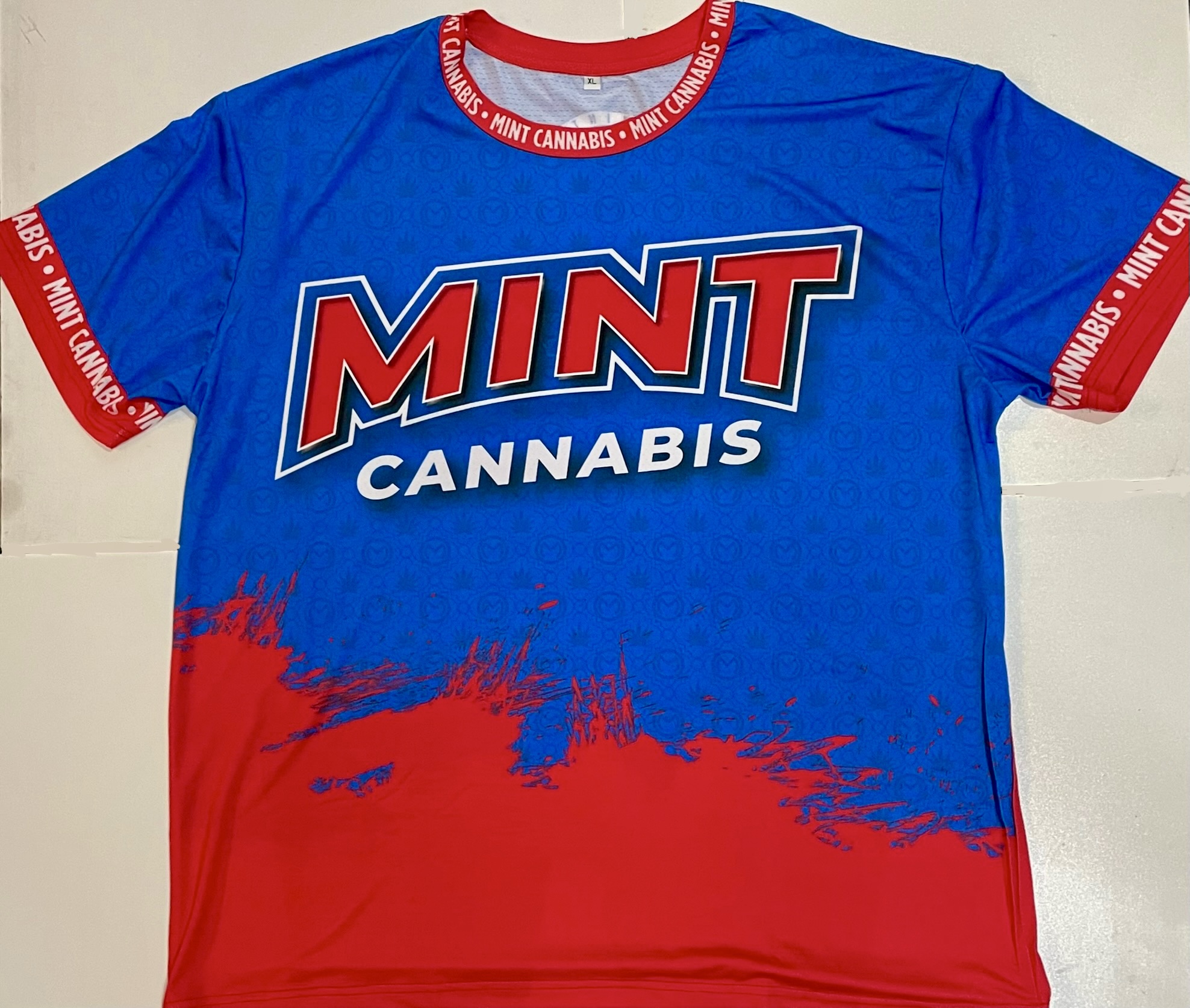 Photograph of product: Mint - Red & White (M)
