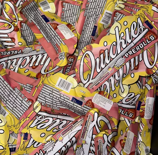 Photograph of product: QUICKIES 1G INFUSED PREROLL - STRAWBERRY BANANA SMOOTHIE