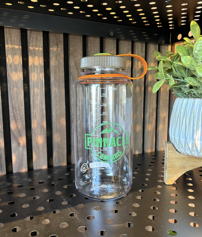 Photograph of product: Pinnacle Oui'd Reusable Bottle