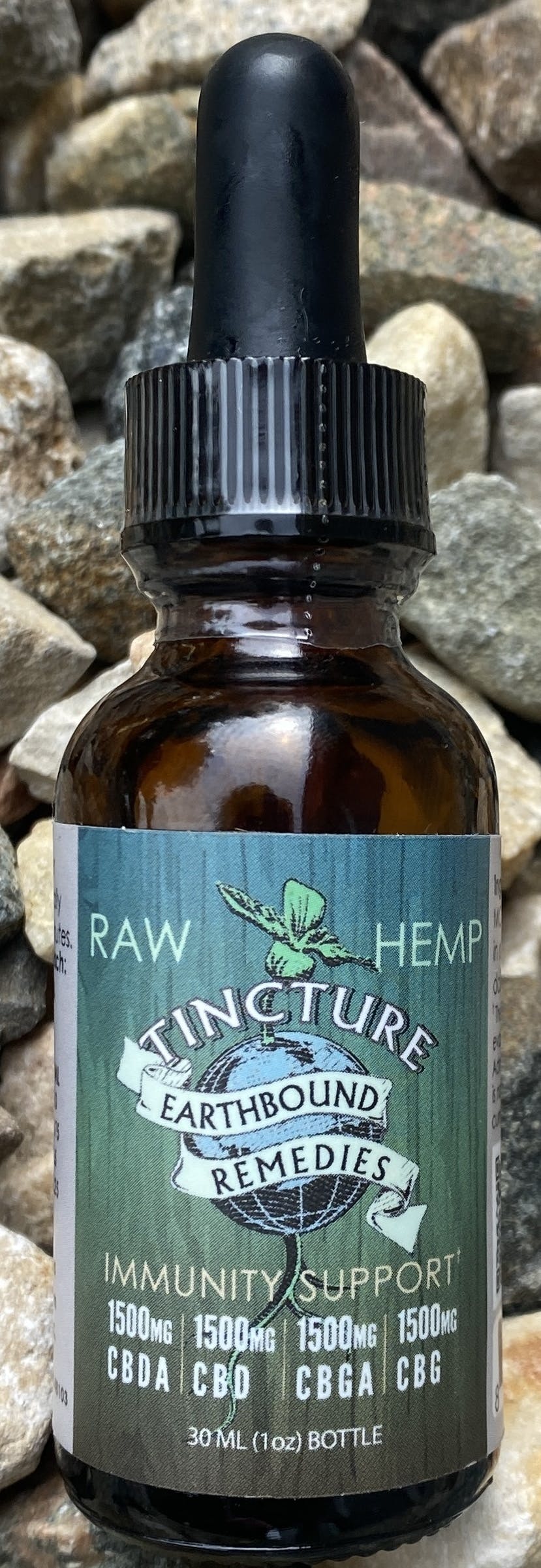 Photograph of product: EARTHBOUND REMEDIES RAW HEMP IMMUNITY BLEND 6000MG TINCTURE