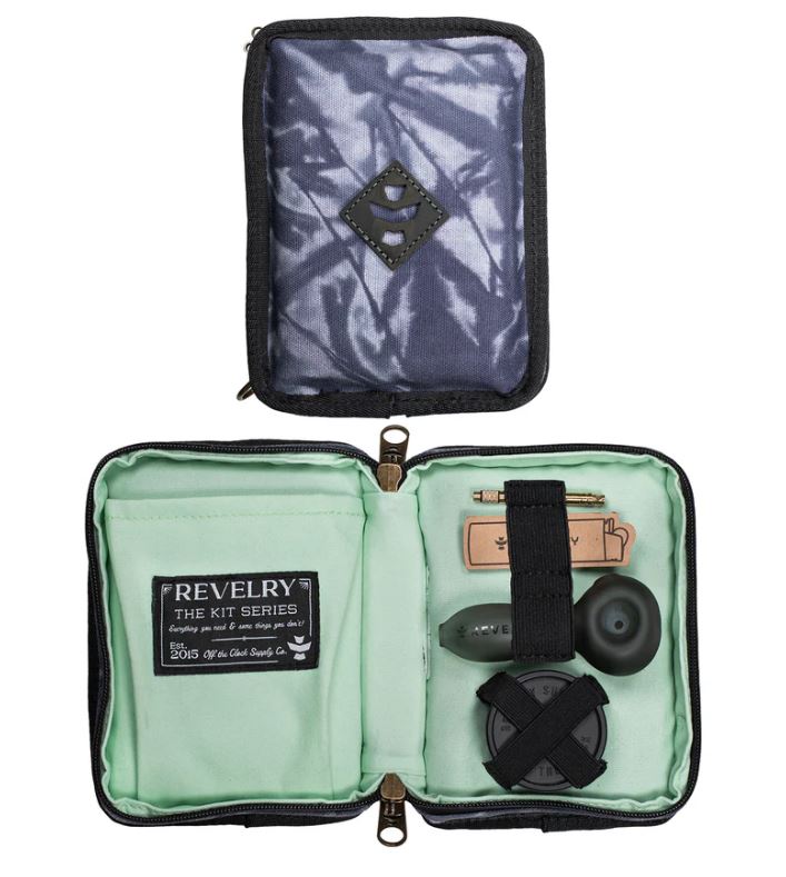 Photograph of product: Tie Dye The Pipe Kit Smell Proof Kit