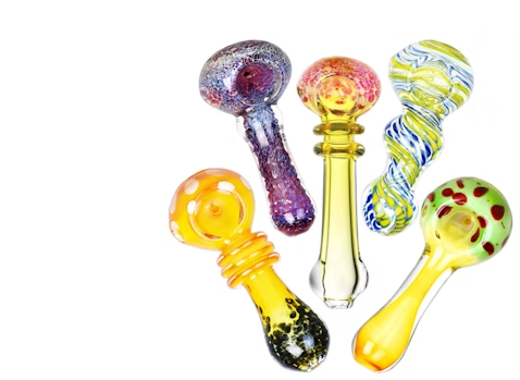 Photograph of product: Swirled and Fritted Spoon Pipe - 3.5"
