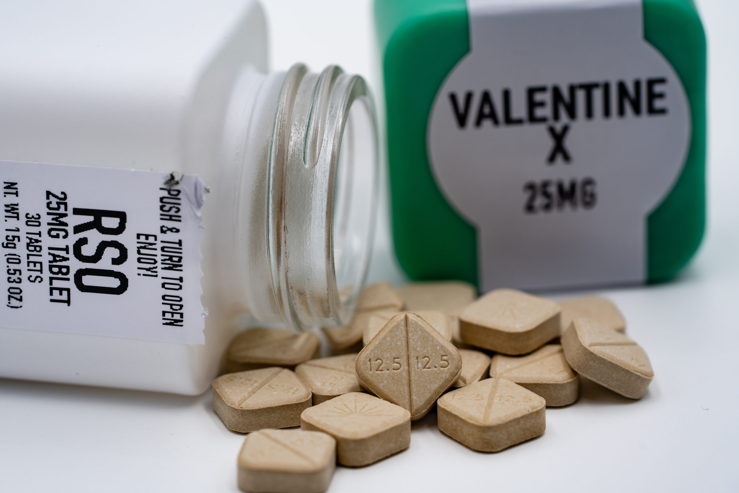 Photograph of product: VALENTINE X 27:1 CBD