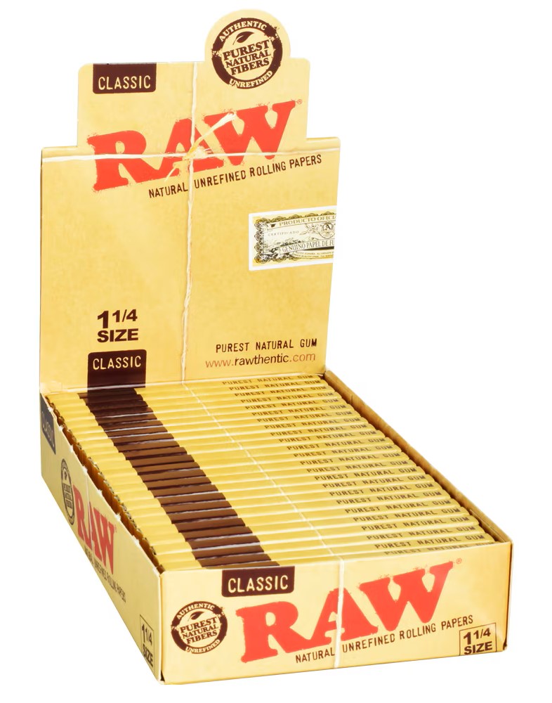 Photograph of product: Raw Classic Rolling Papers 1 1/4"