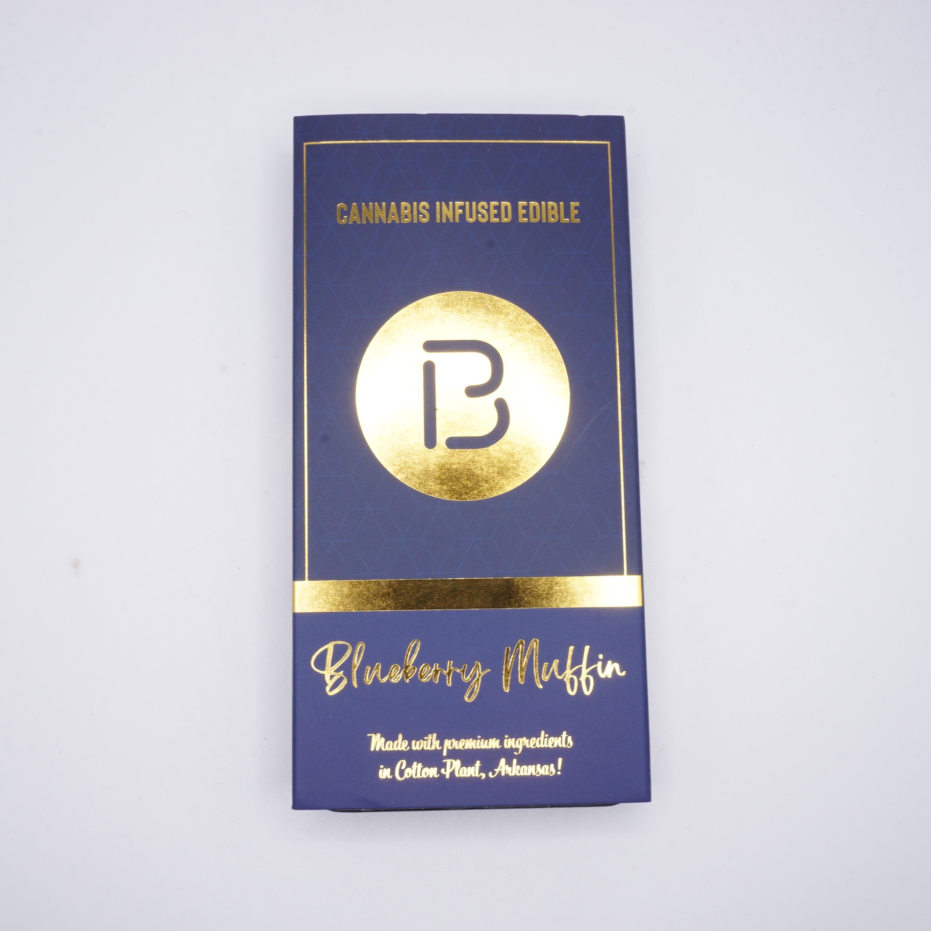 Photograph of product: BOLD | Blueberry Muffin White Chocolate | Chocolate | 100mg