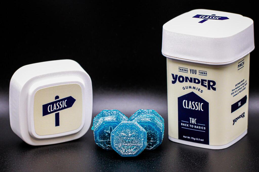 Photograph of product: Yonder | 100mg | Classic Wild Berry | Gummies