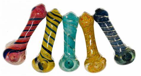 Photograph of product: 3.5" Blue Swirl Glass Pipe