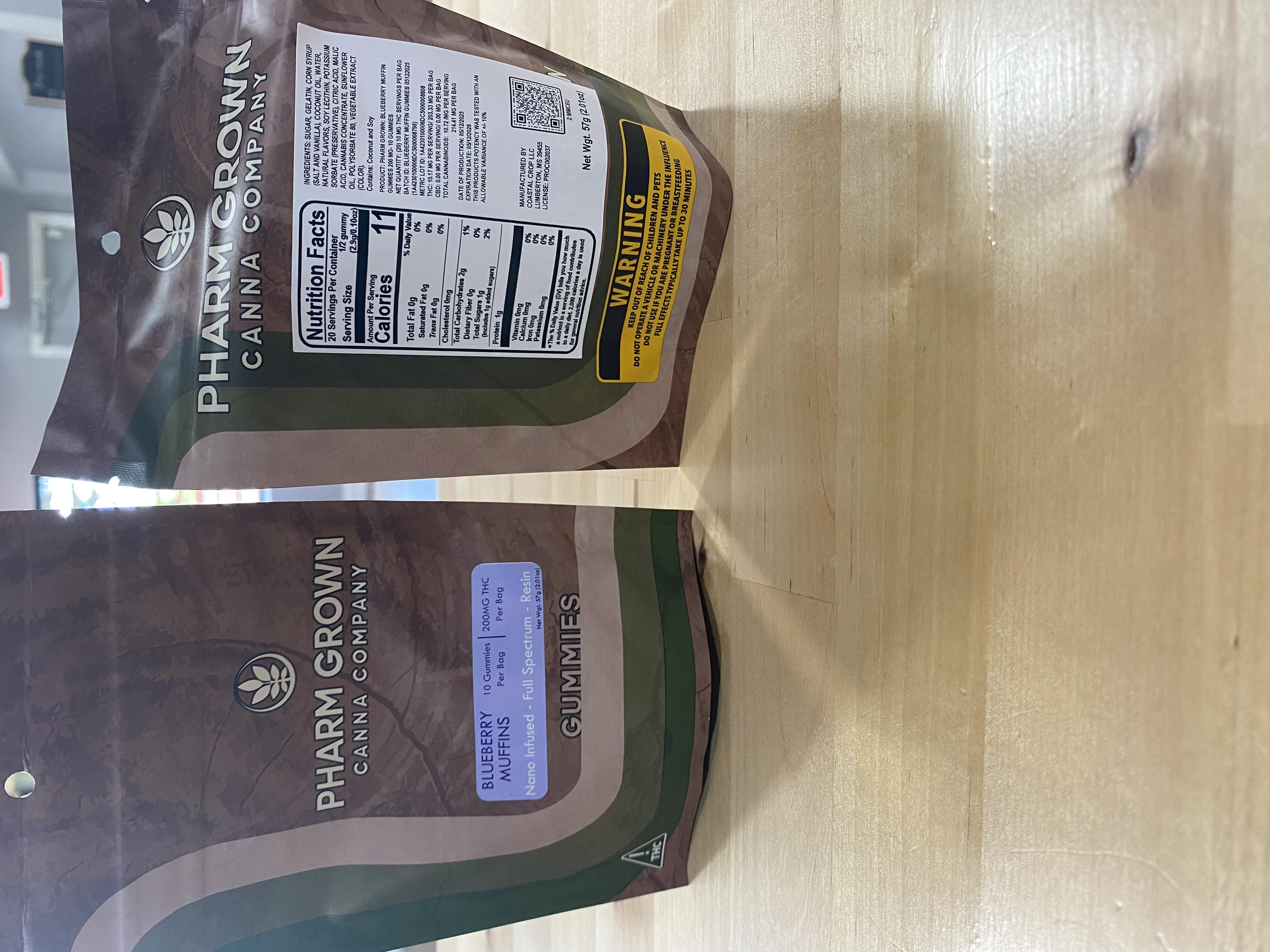 Photograph of product: Pharm Grown Blueberry Muffin Resin Gummies 200mg