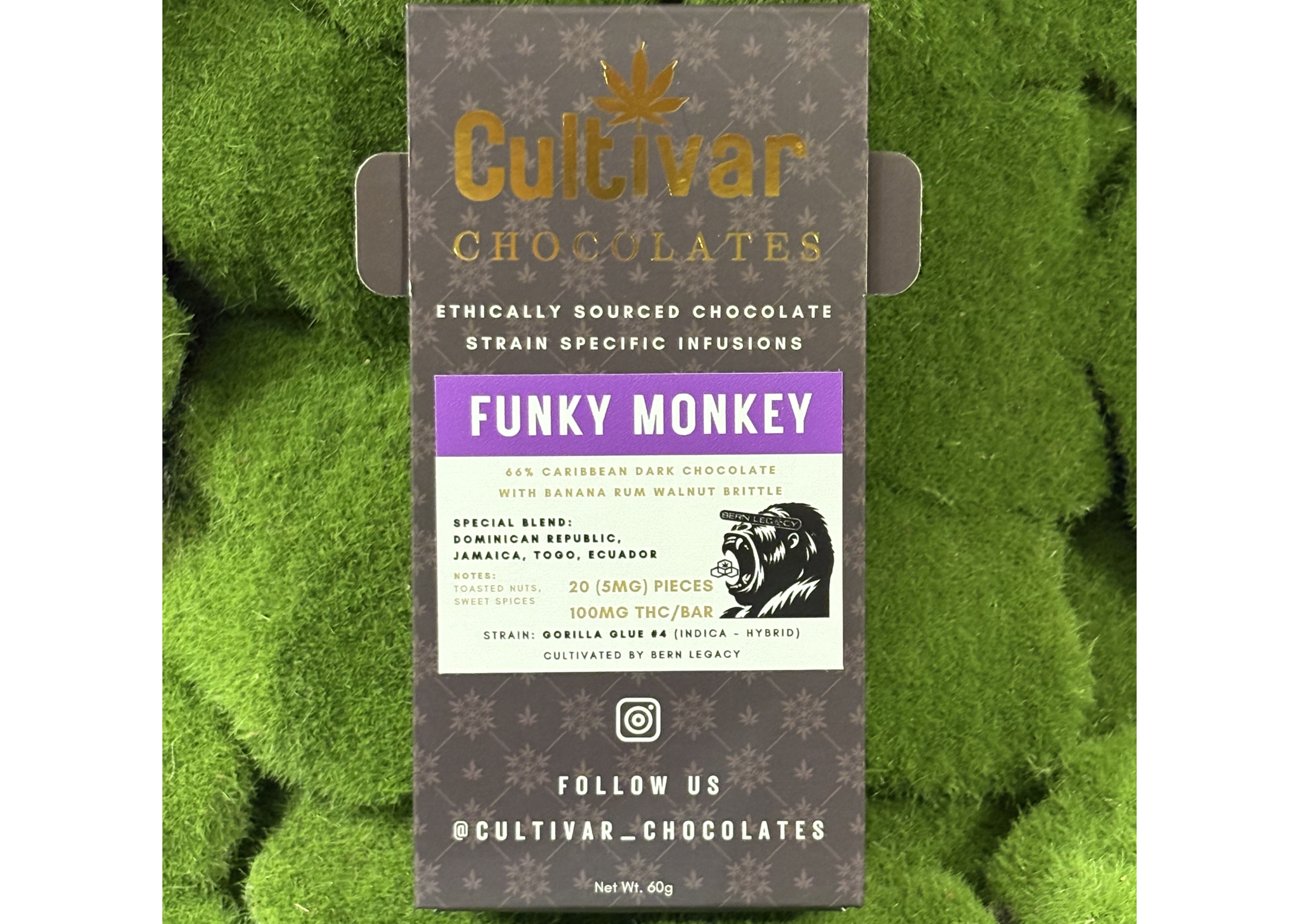 Photograph of product: 100mg Edible Pack | Funky Monkey Bar | Cultivar Chocolates