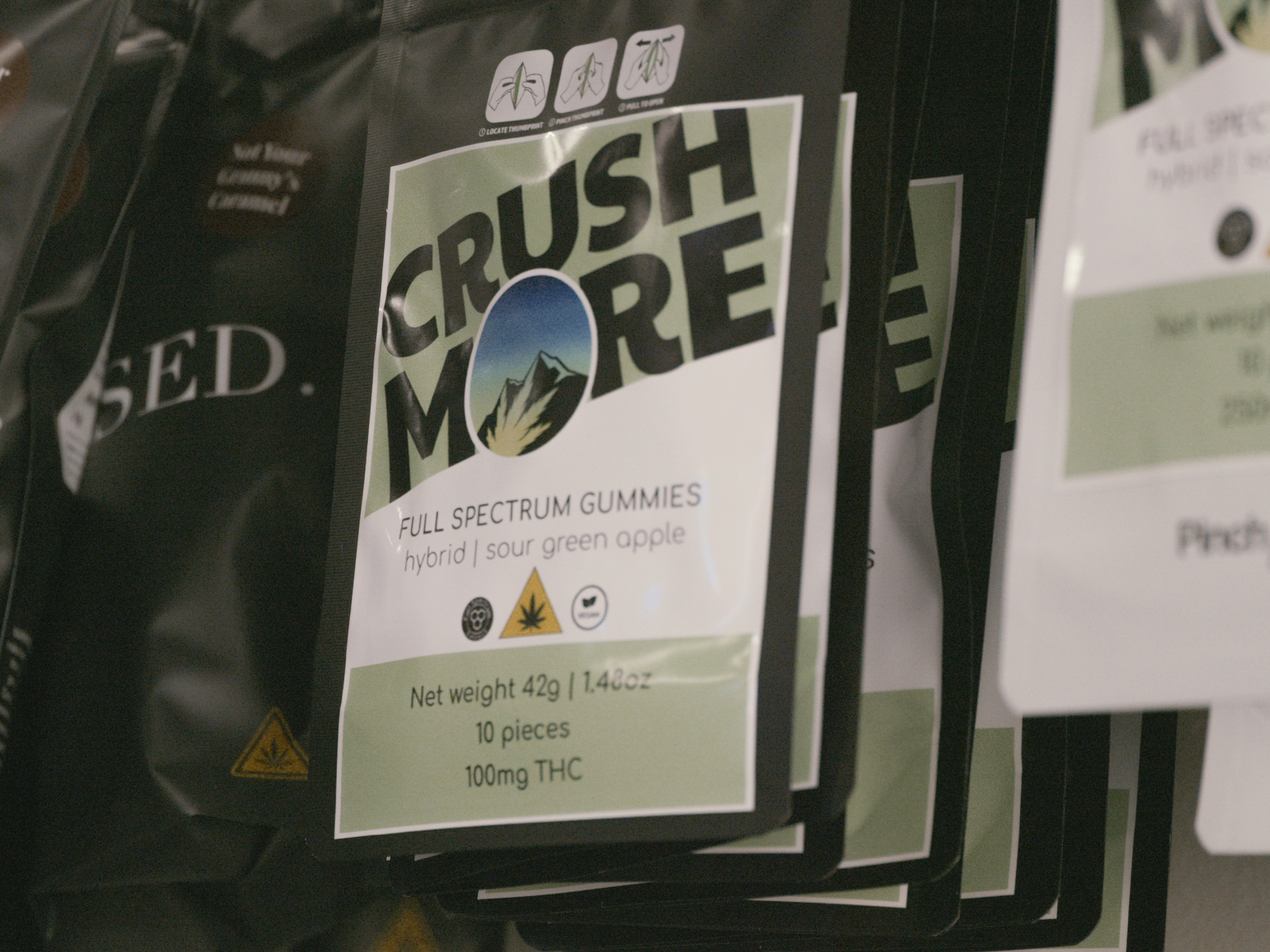 Photograph of product: Crushmore - 100 MG Gummies - Sour Green Apple