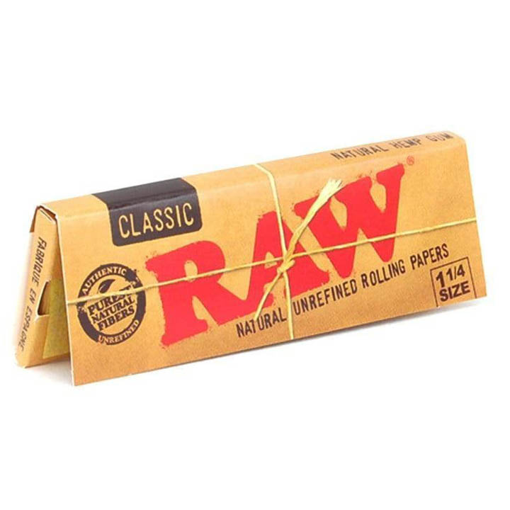 Photograph of product: ACC | Raw Classic Rolling Papers | 1 1/4"
