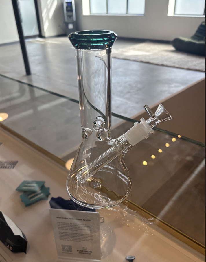Photograph of product: 14mm Beaker Bong