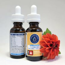 Photograph of product: Farmer's Friend Extracts | 1:1 CBG:CBD Tincture