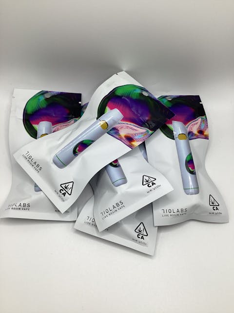 Photograph of product: Faux Fauna F2 #5 + GG#4 - Live Rosin Vape - AIO - 