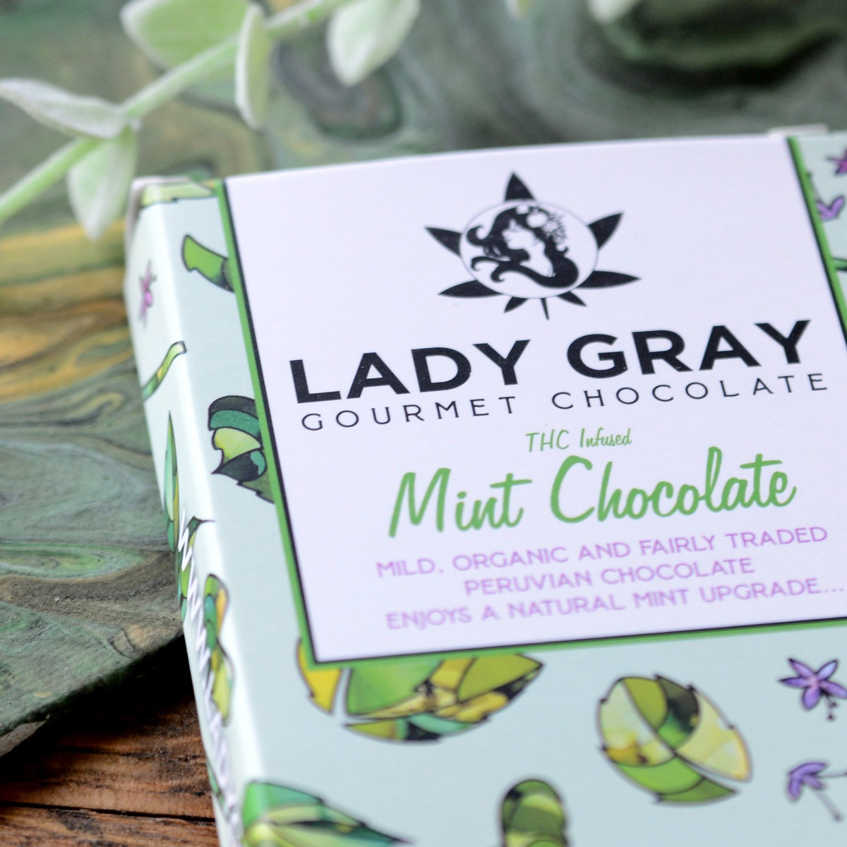 Photograph of product: Mint (100mg) Chocolate Bar by Lady Gray