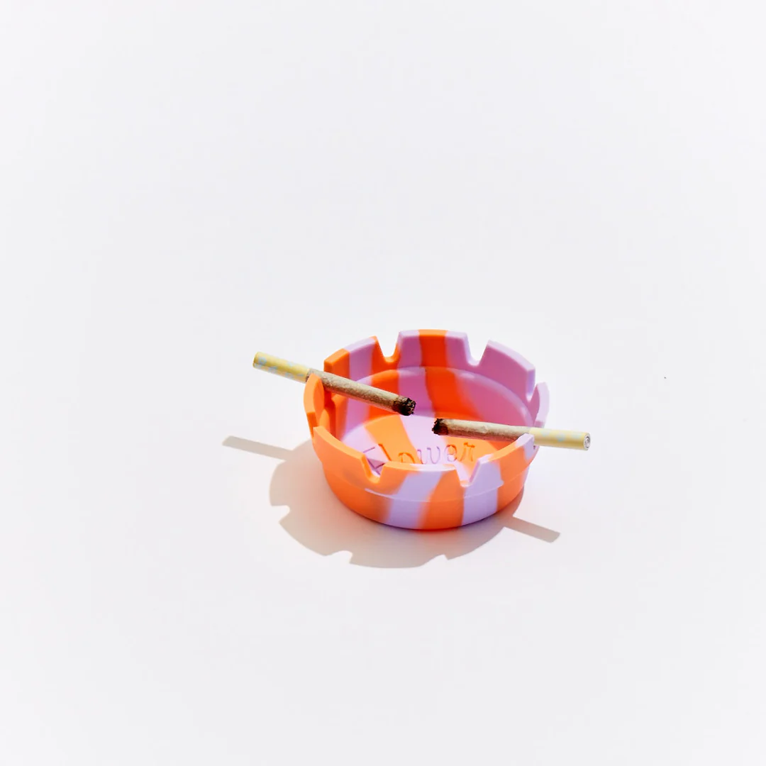 Photograph of product: Edie Parker | Ashtray in Nightcap