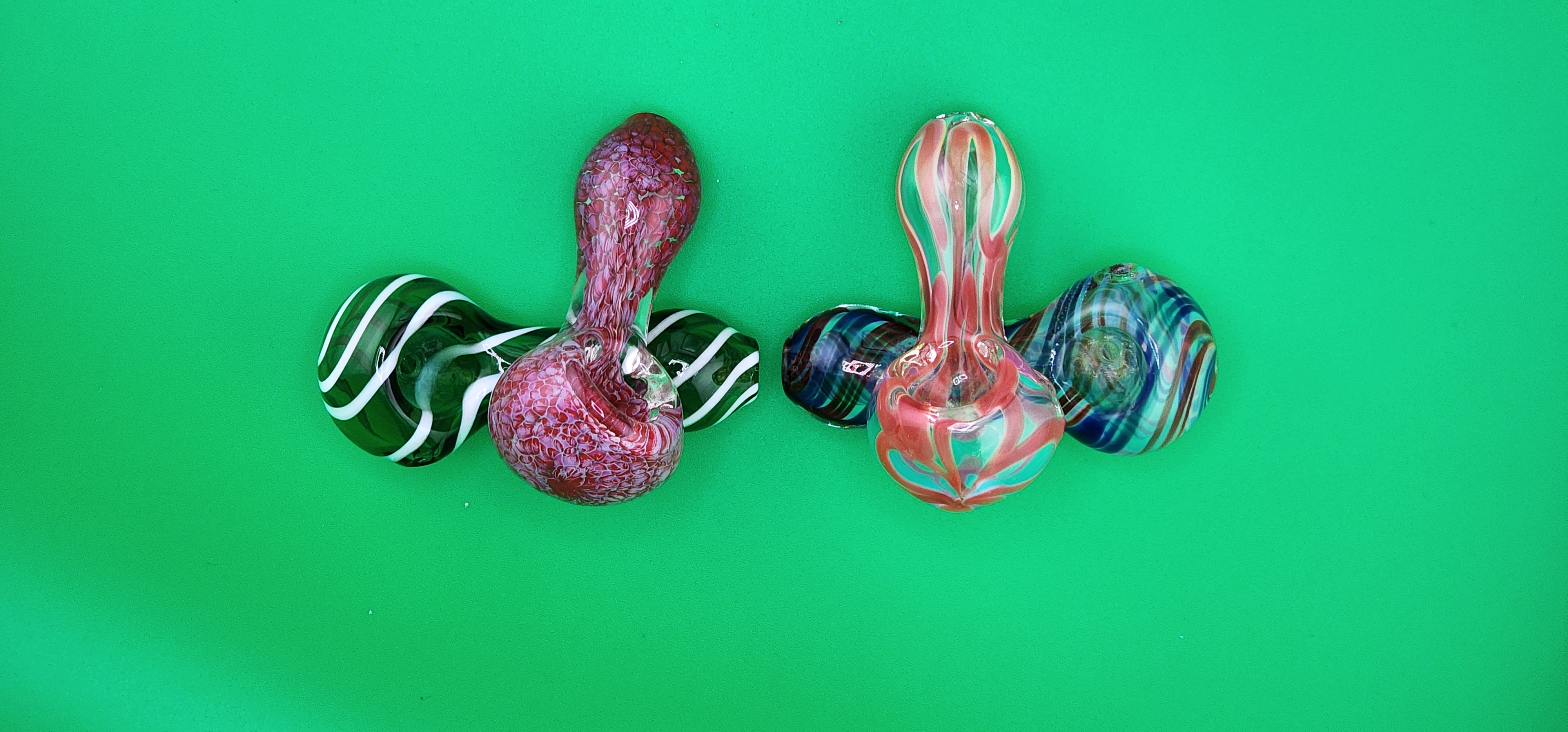 Photograph of product: $25 hand pipes