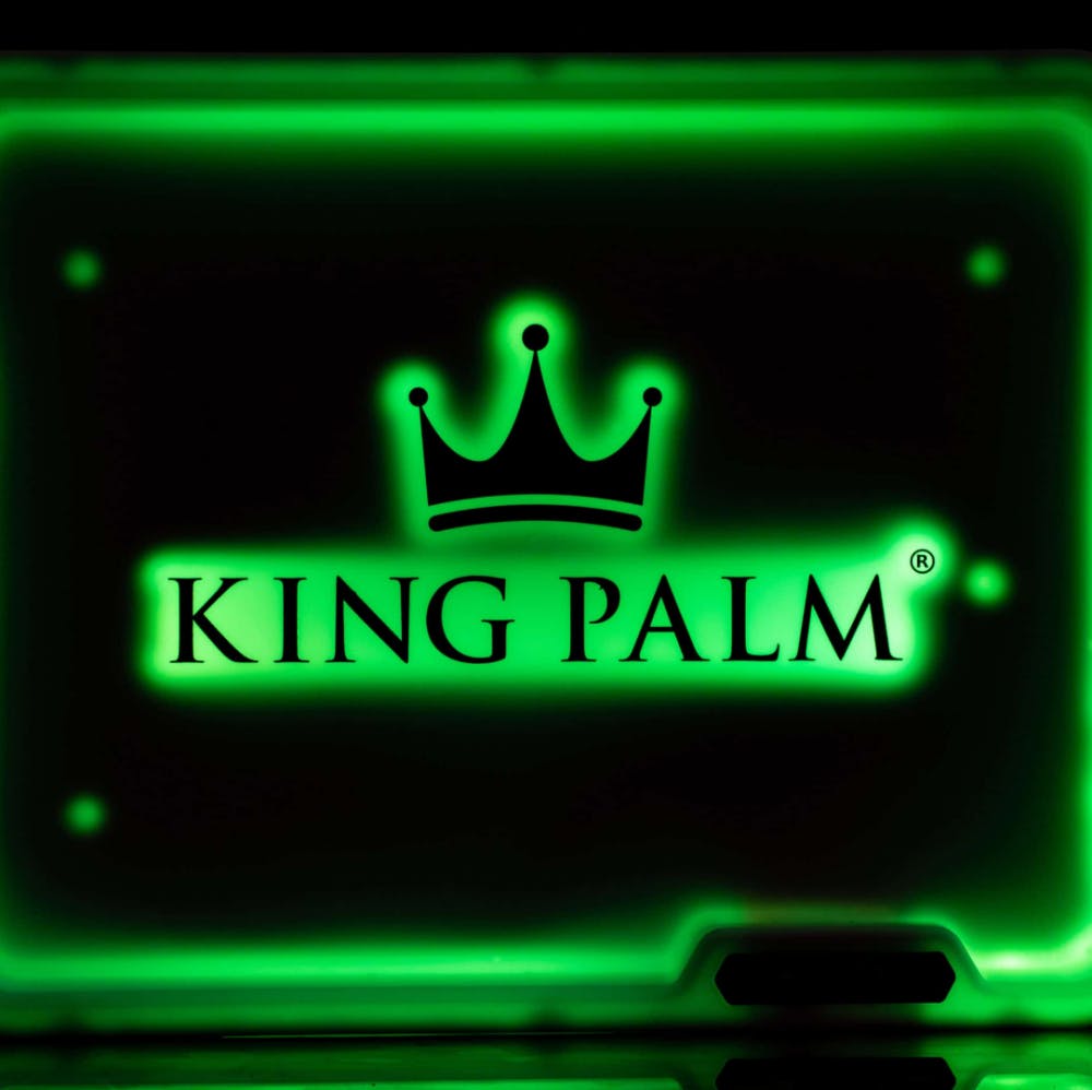 Photograph of product: King Palm Rolling Tray- Glow in the Dark