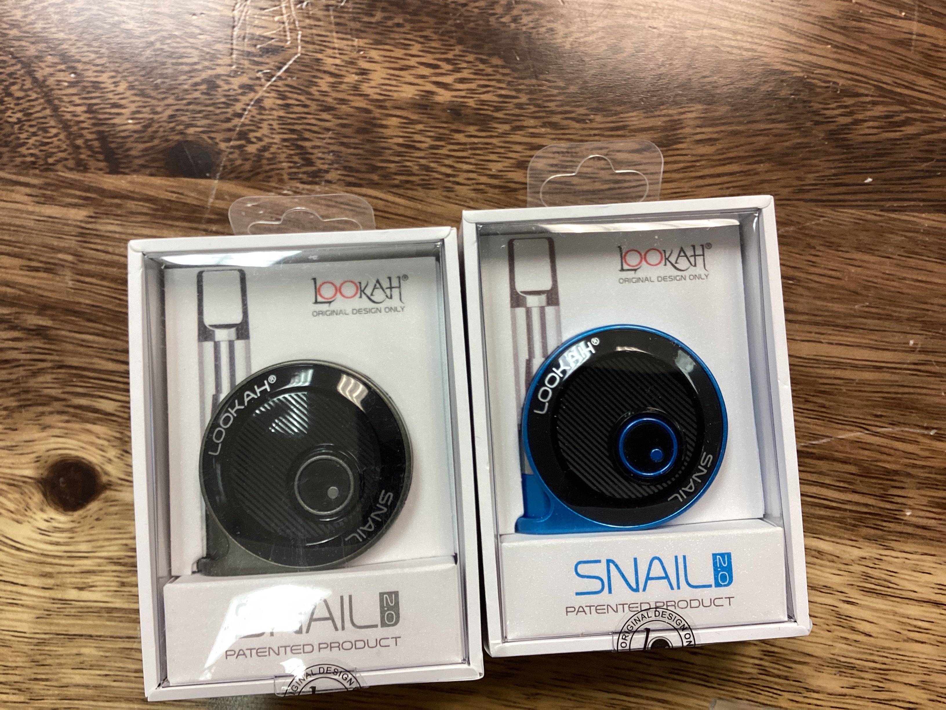 Photograph of product: Lookah Snail - Black