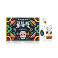 Photograph of product: Hemper 6.1" Dia De Los Muertos Skull Water Pipe Box Set with 14M Bowl